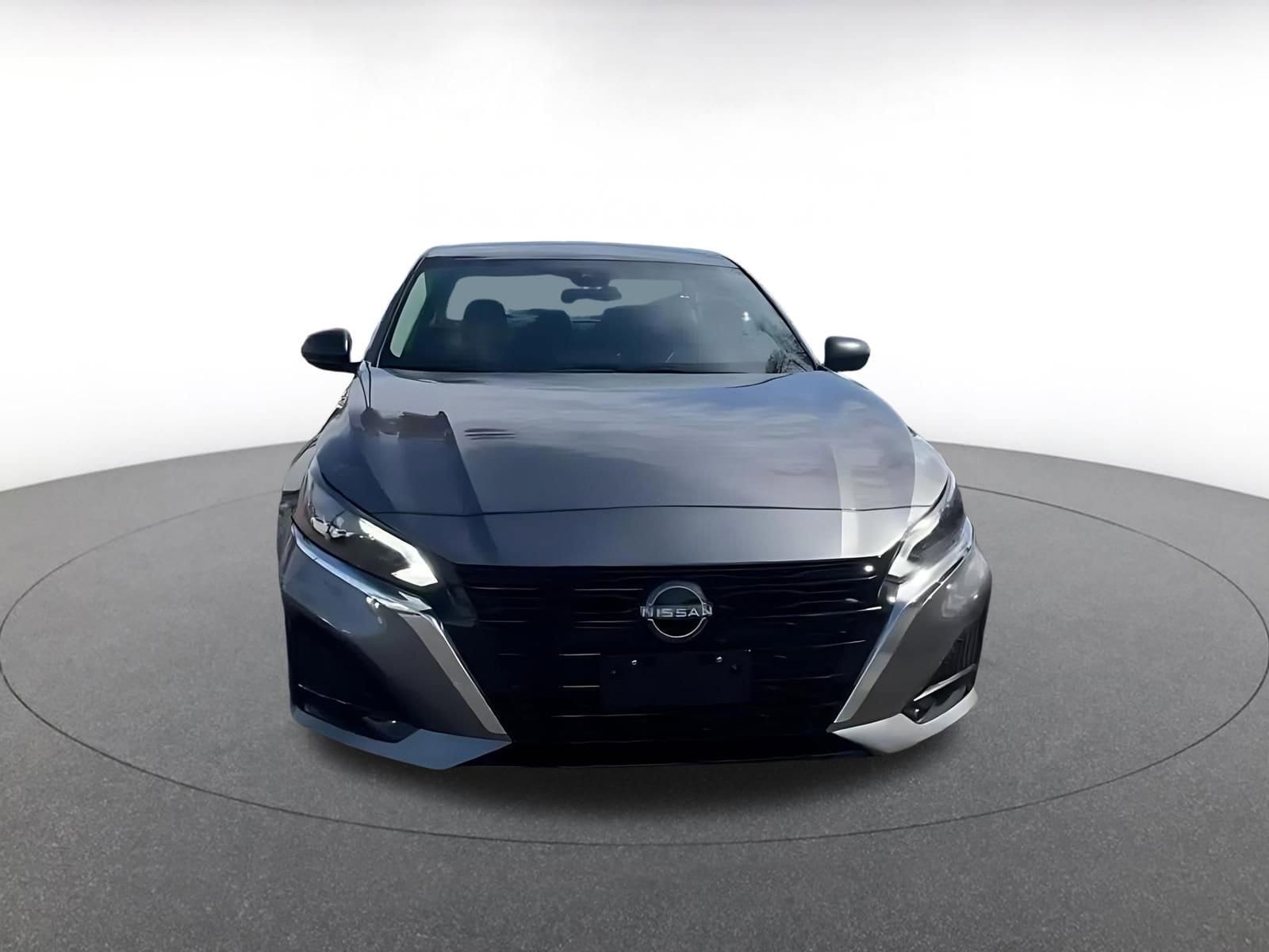Thumbnail: 2025 Nissan Altima - 4