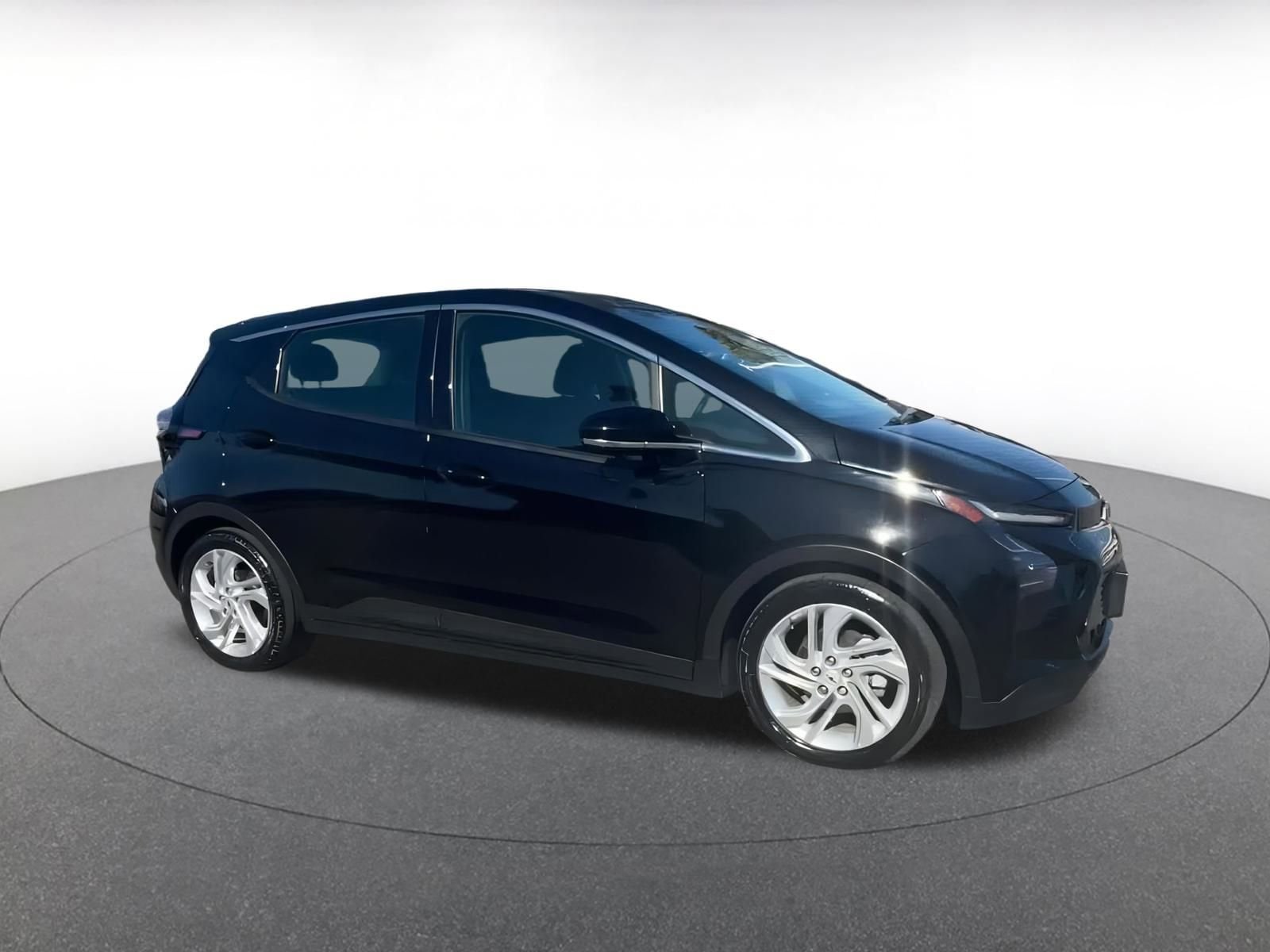 Thumbnail: 2023 Chevrolet Bolt EV - 2