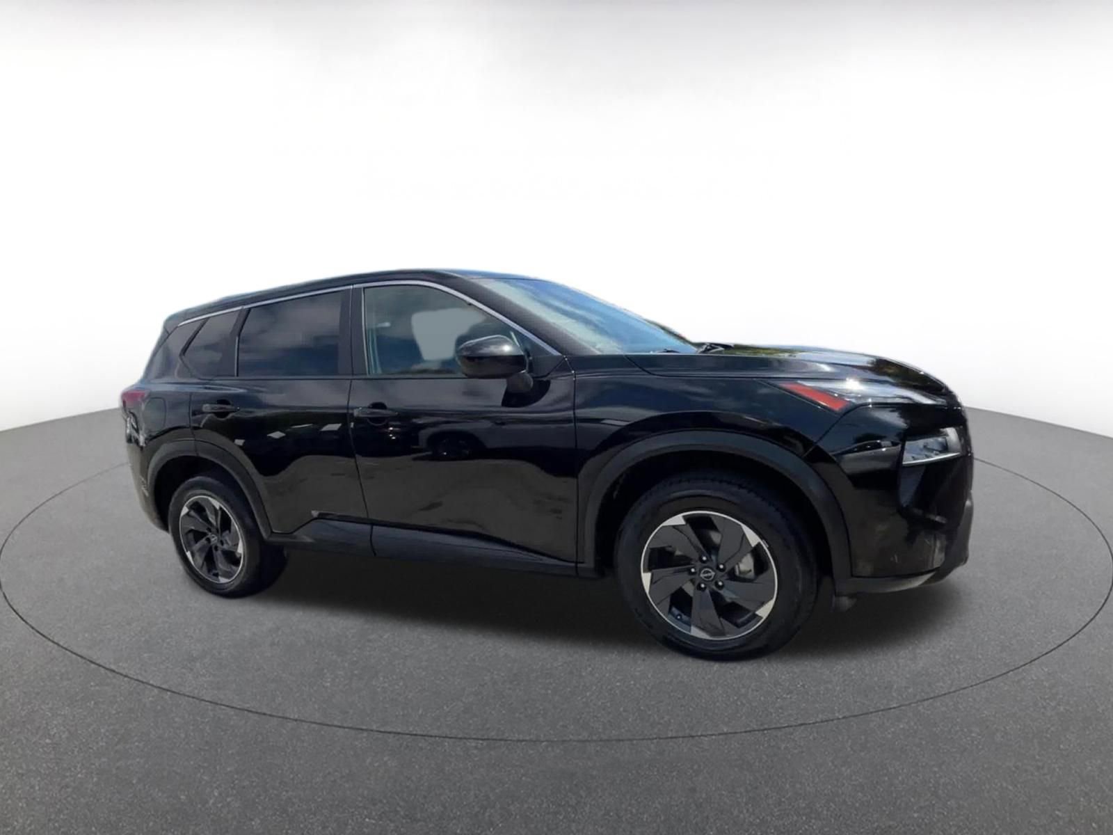 Thumbnail: 2025 Nissan Rogue - 2
