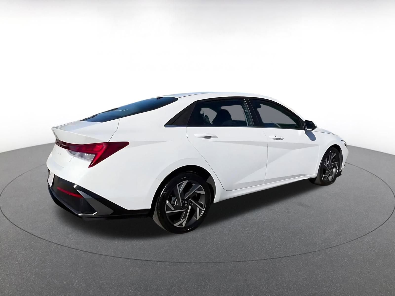 Thumbnail: 2025 Hyundai Elantra - 12