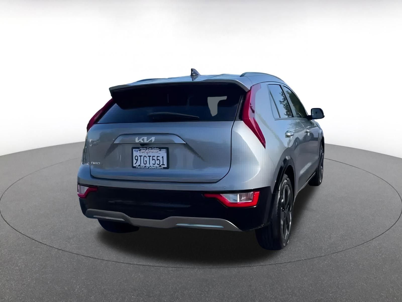 Thumbnail: 2023 Kia Niro - 12