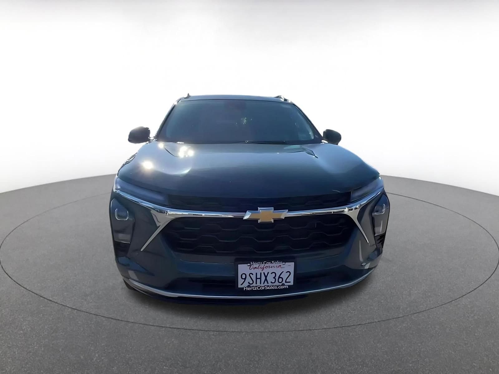 Thumbnail: 2025 Chevrolet Trax - 4