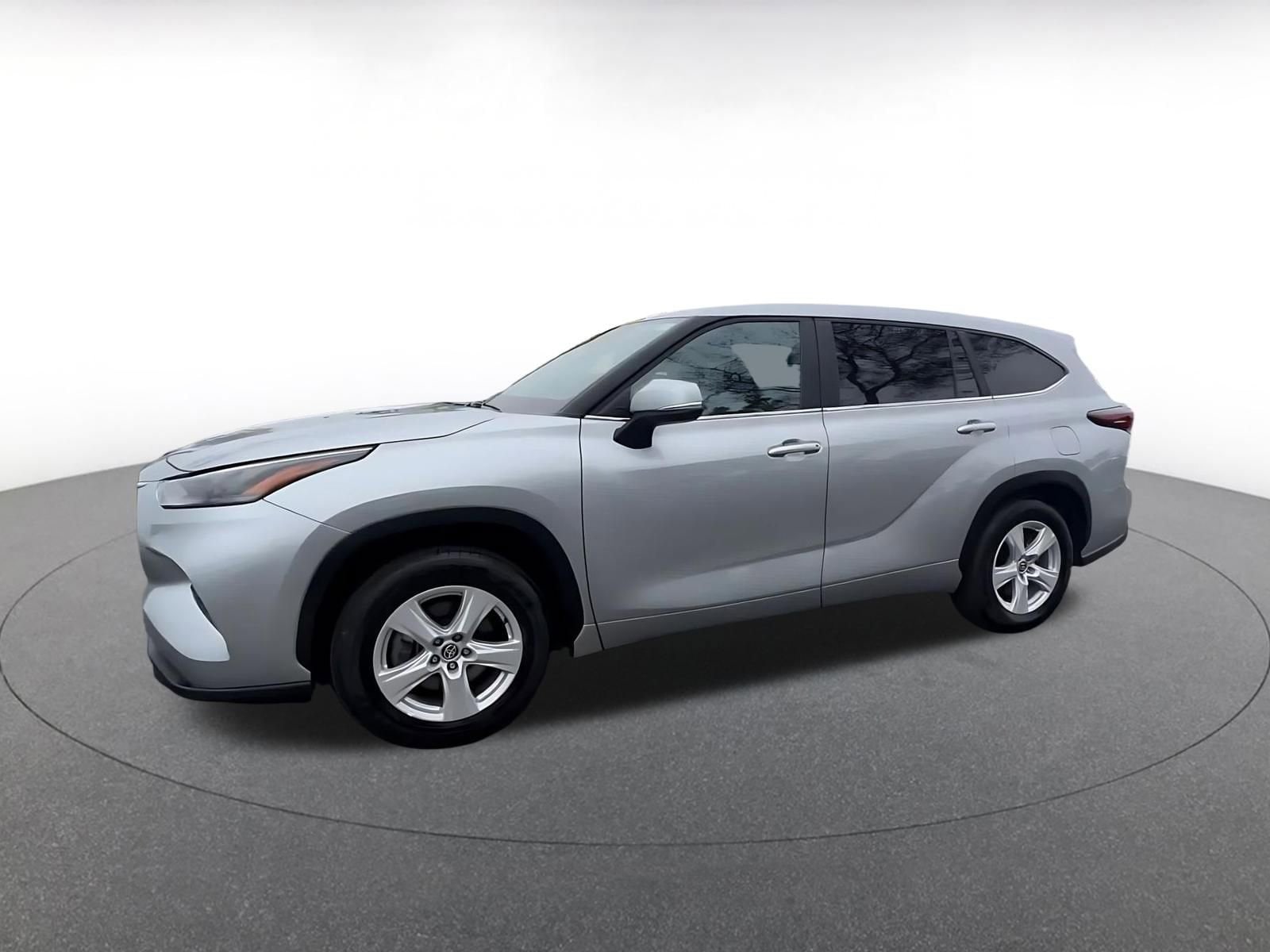 Thumbnail: 2025 Toyota Highlander - 8
