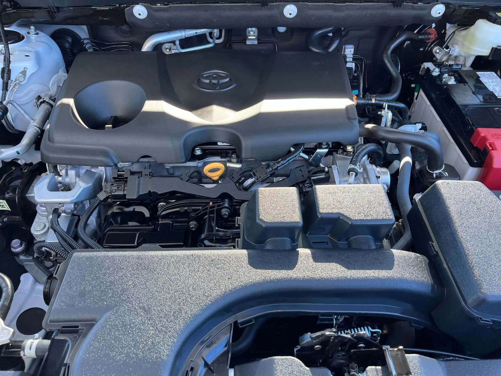 Thumbnail: 2025 Toyota RAV4 - 32