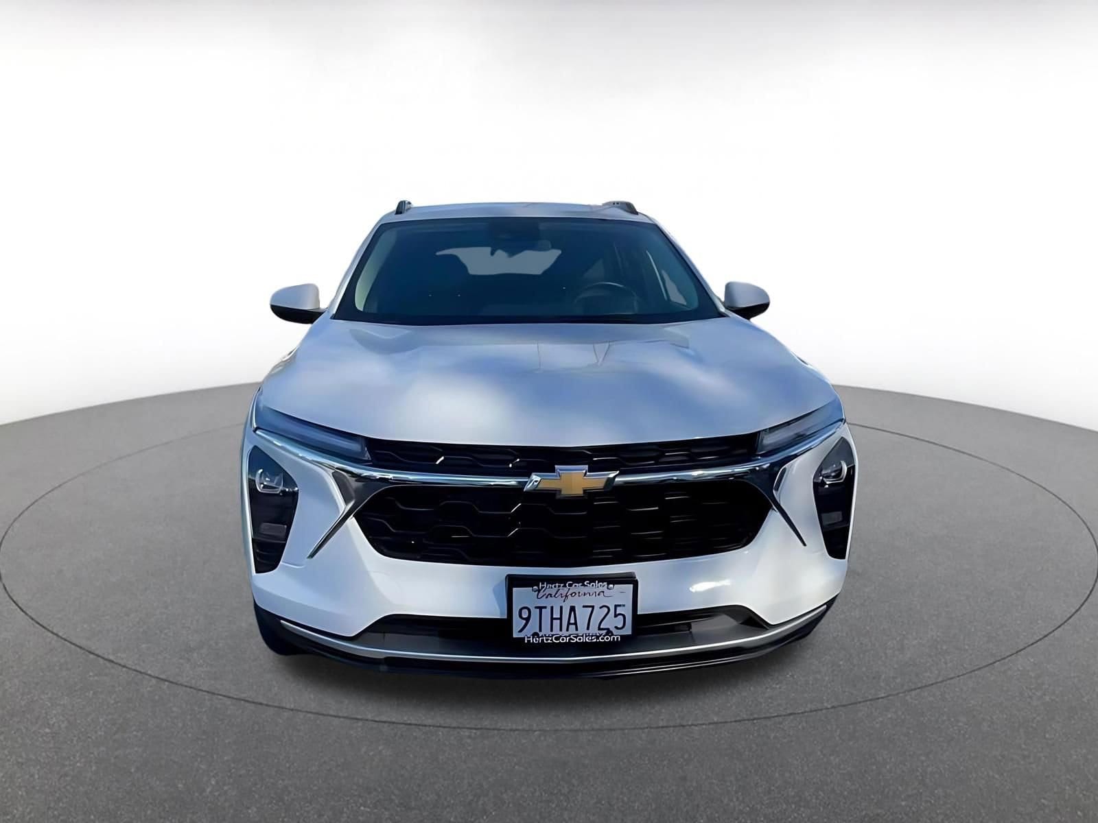 Thumbnail: 2025 Chevrolet Trax - 4