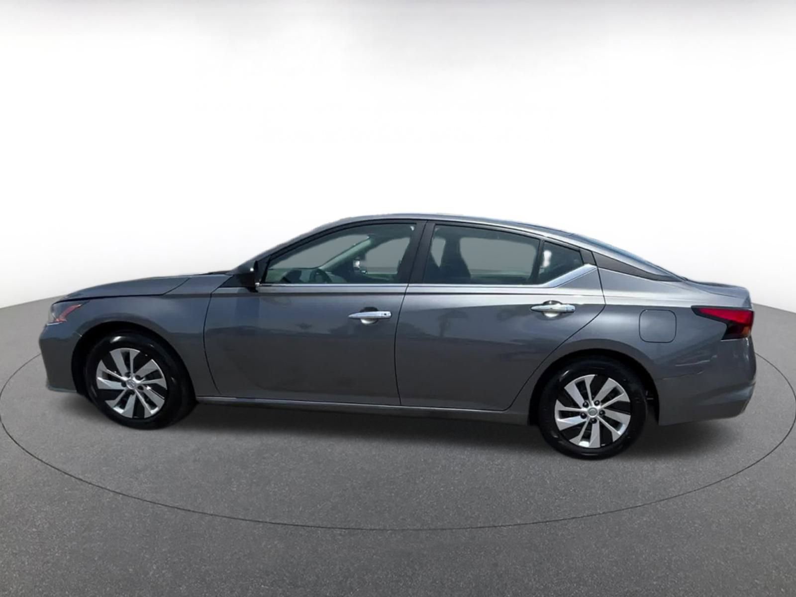 Thumbnail: 2024 Nissan Altima - 9