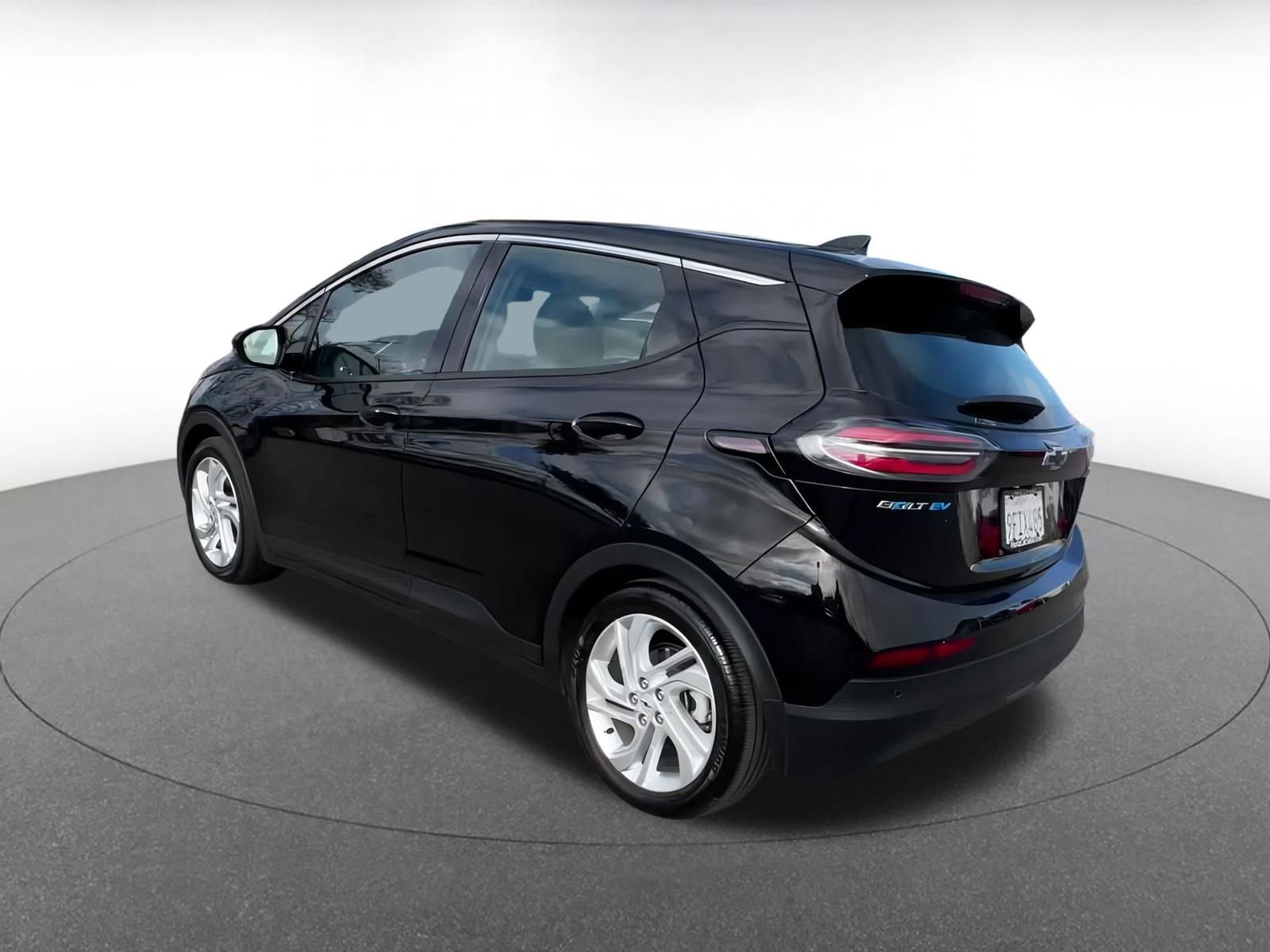 Thumbnail: 2023 Chevrolet Bolt EV - 8