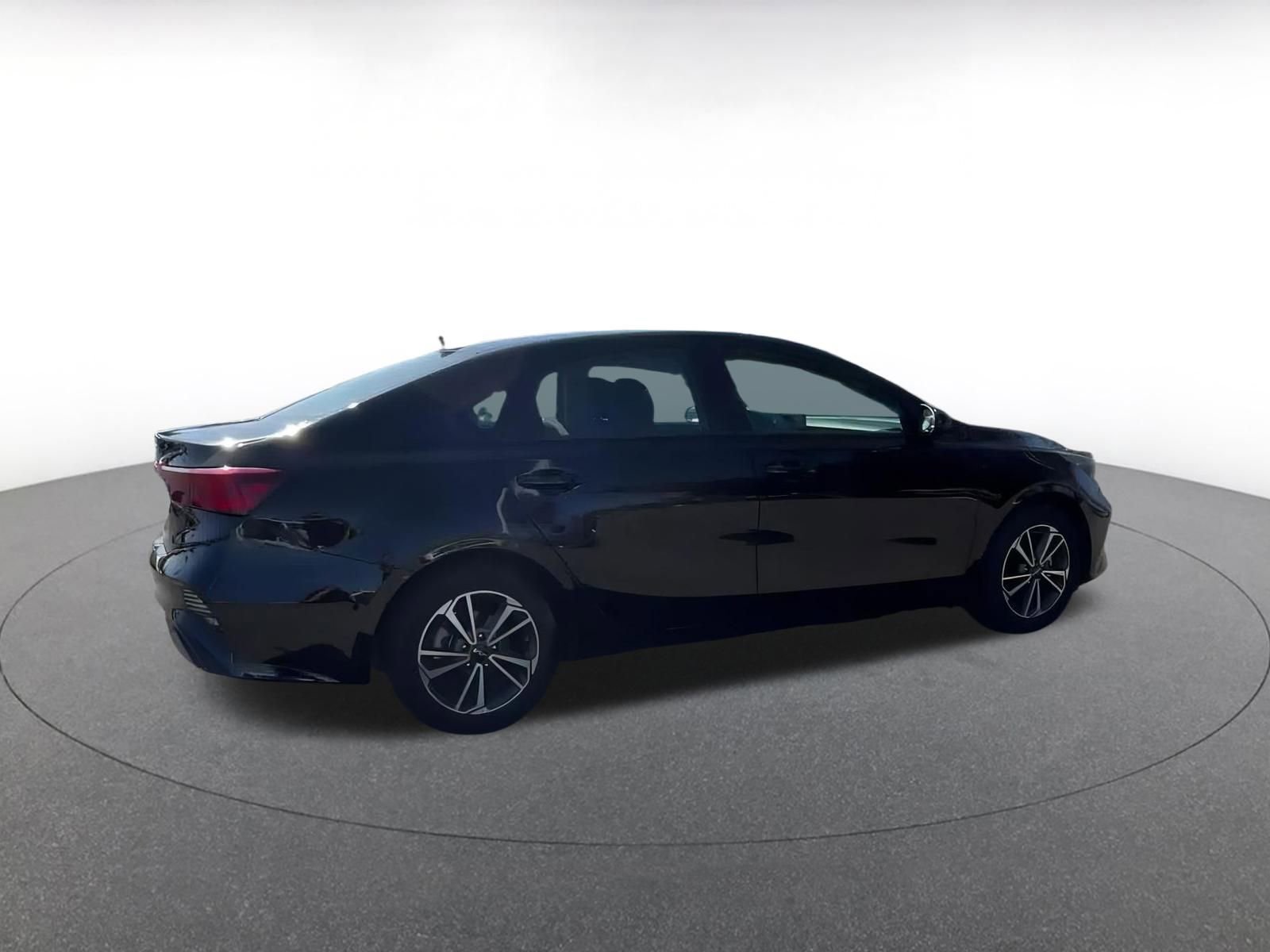 Thumbnail: 2024 Kia Forte - 12