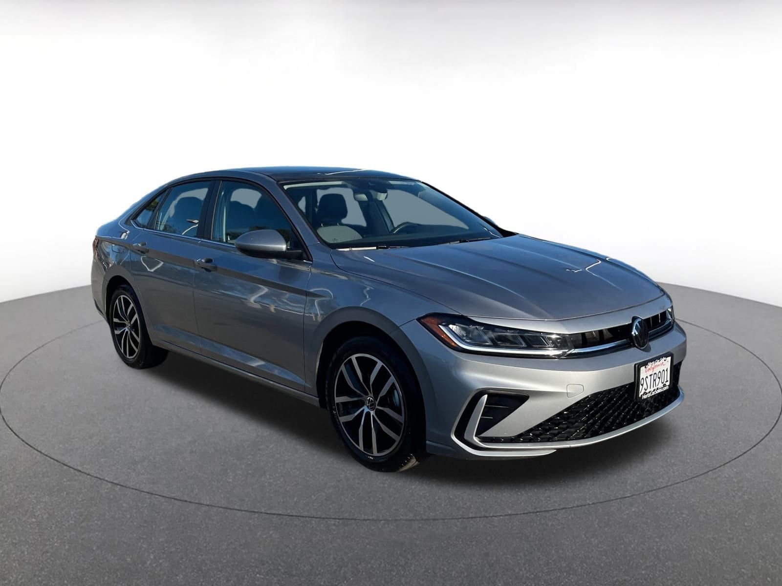 Thumbnail: 2025 Volkswagen Jetta - 1