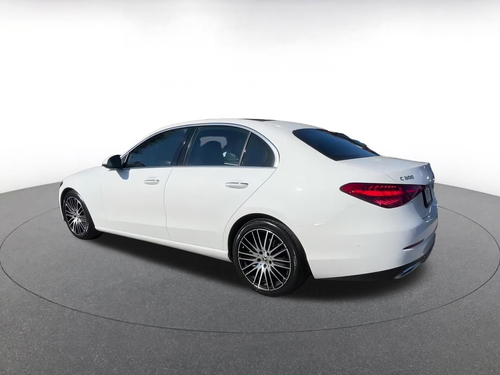 Thumbnail: 2024 Mercedes-Benz C-Class - 10