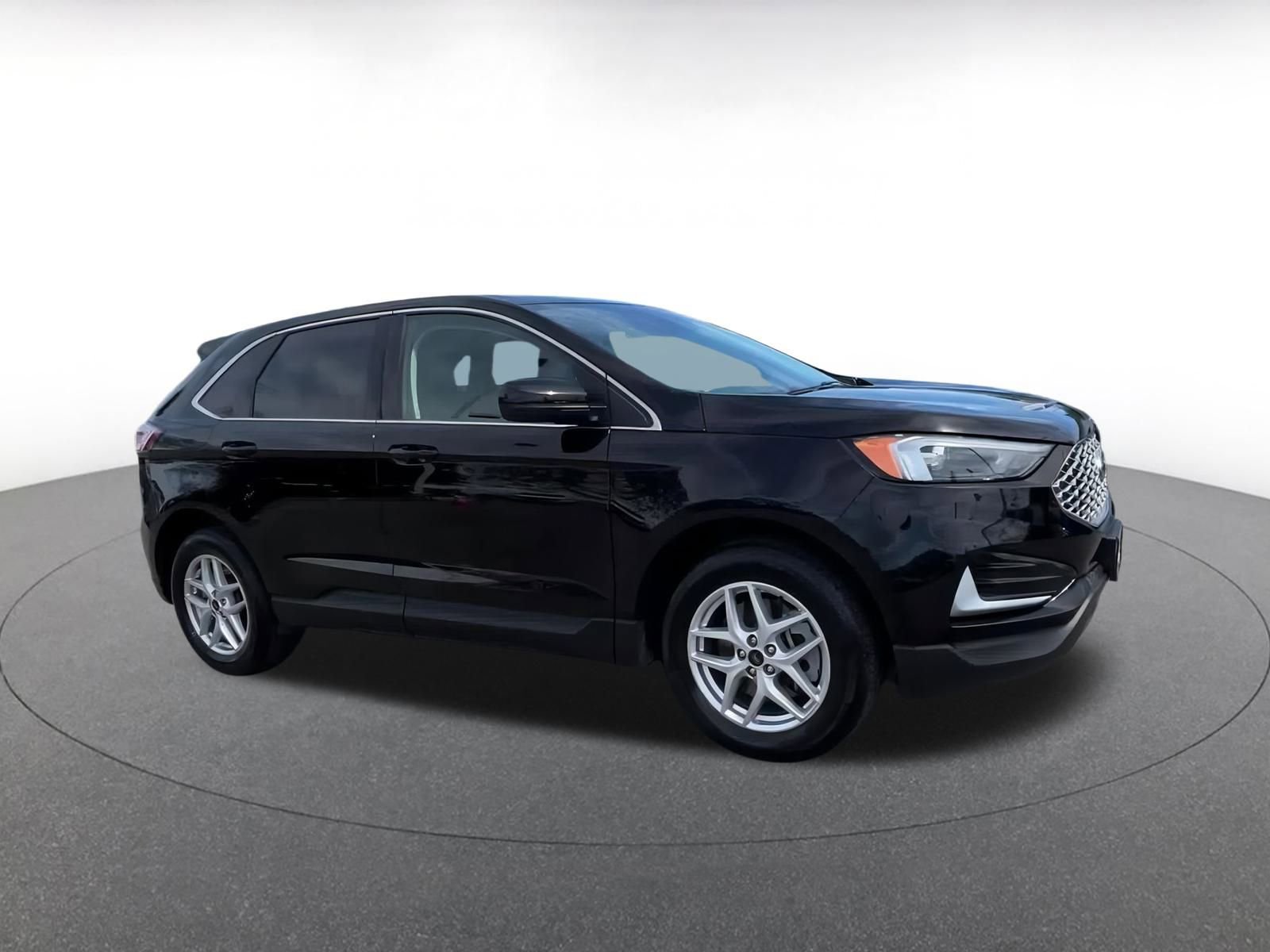 Thumbnail: 2023 Ford Edge - 2