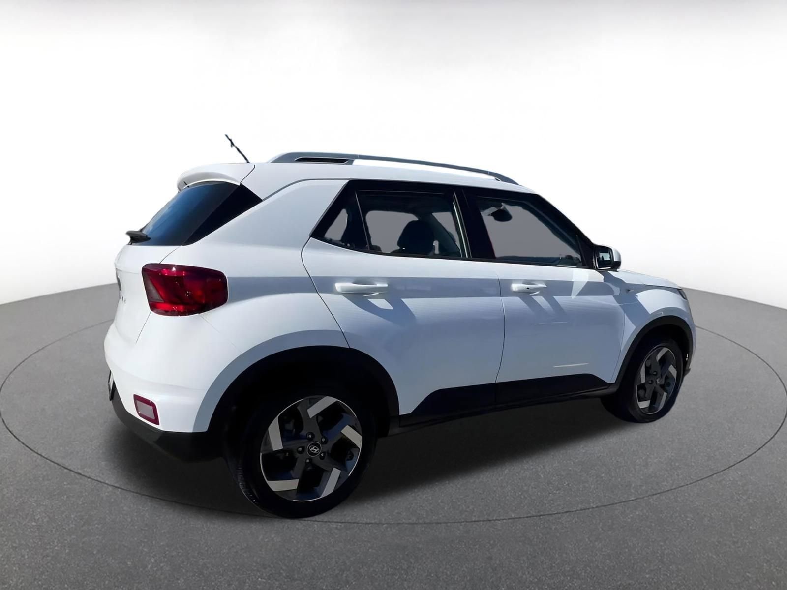 Thumbnail: 2025 Hyundai Venue - 15