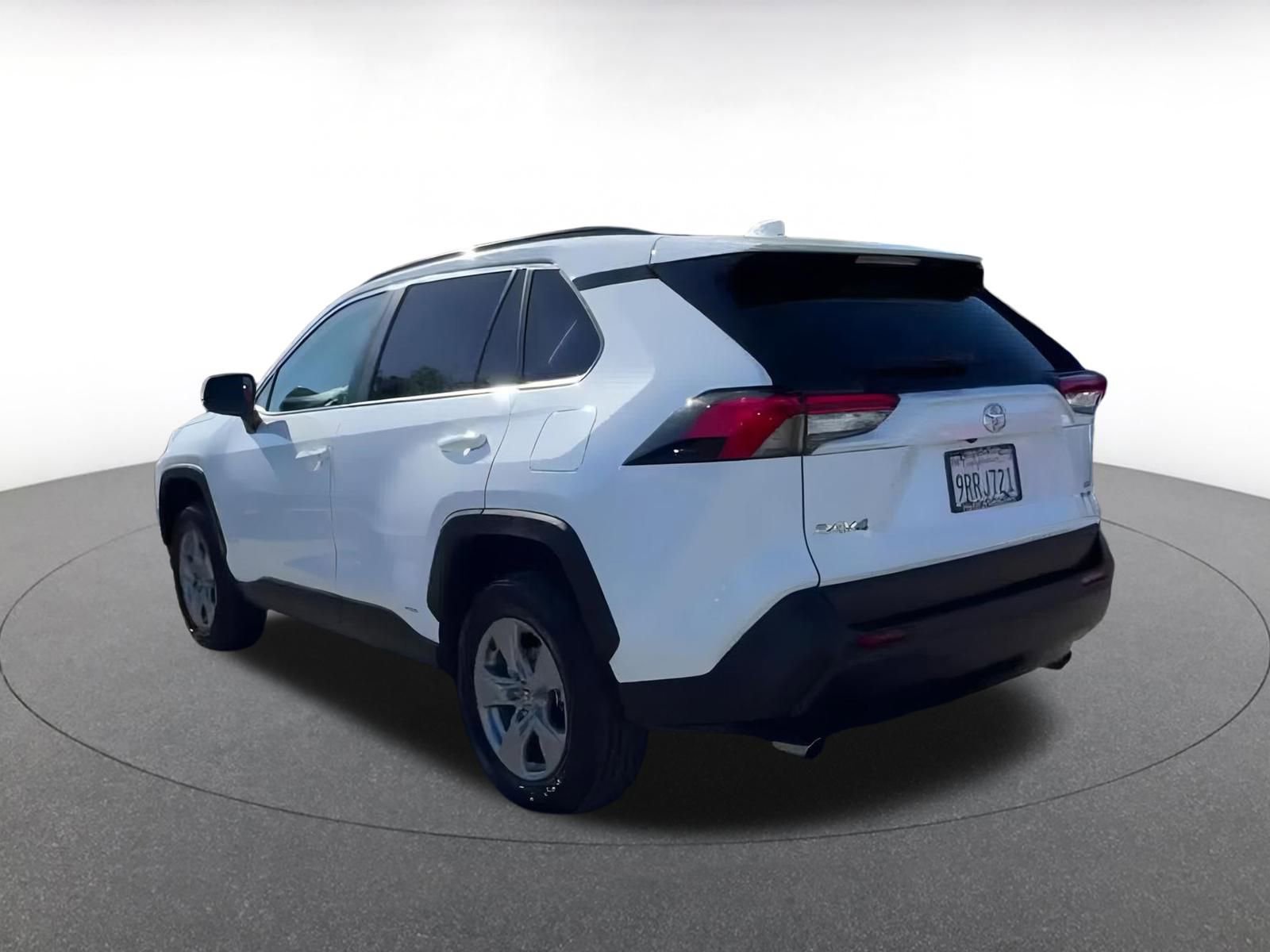 Thumbnail: 2025 Toyota RAV4 - 10
