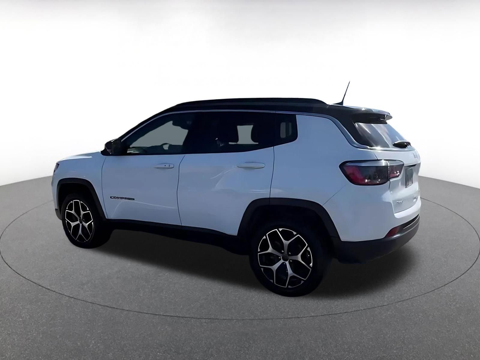 Thumbnail: 2025 Jeep Compass - 10