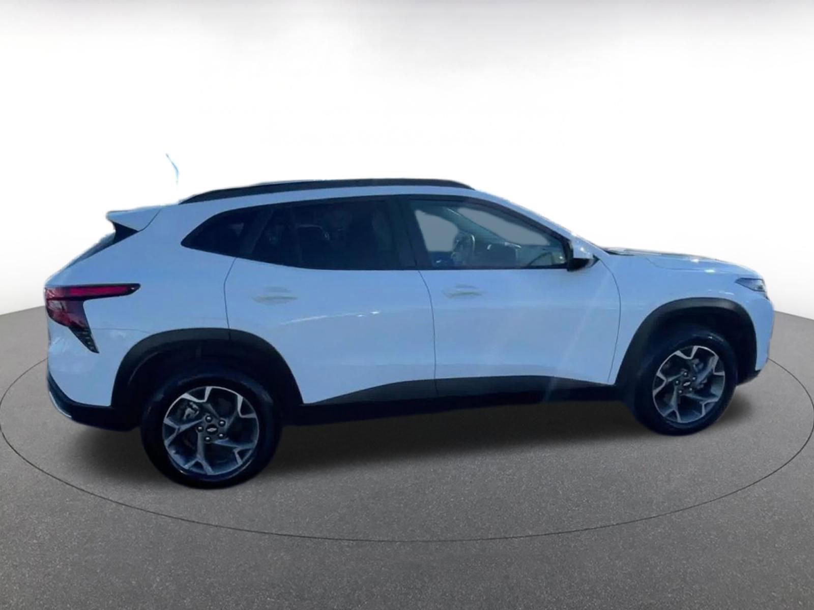 Thumbnail: 2025 Chevrolet Trax - 16