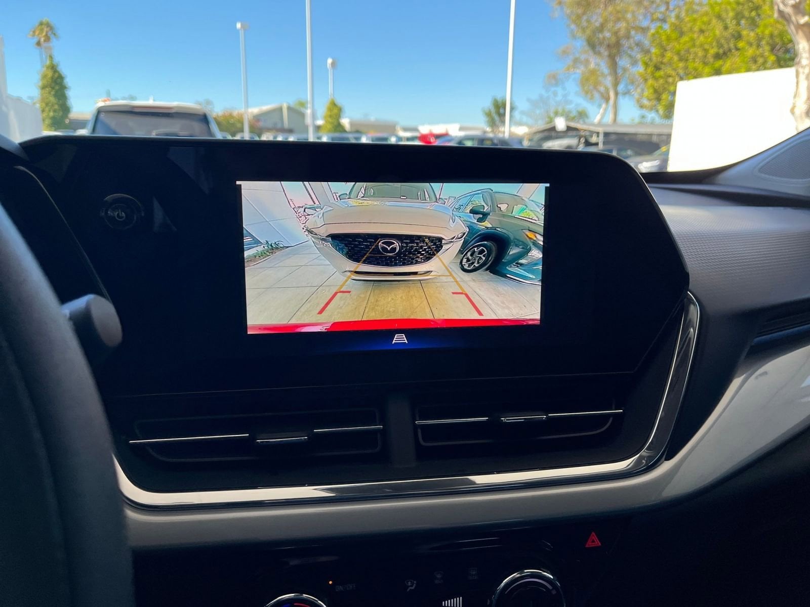 Thumbnail: 2025 Chevrolet Trax - 17