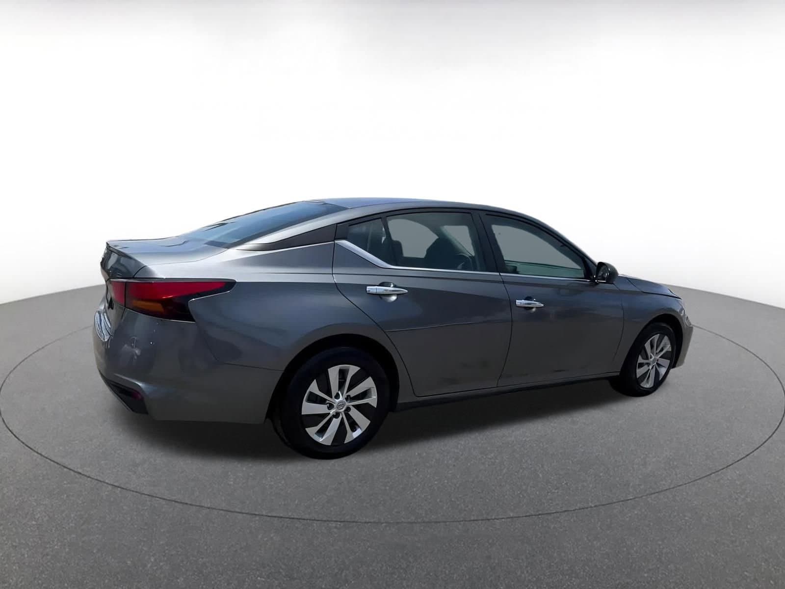 2024 Nissan Altima S 12