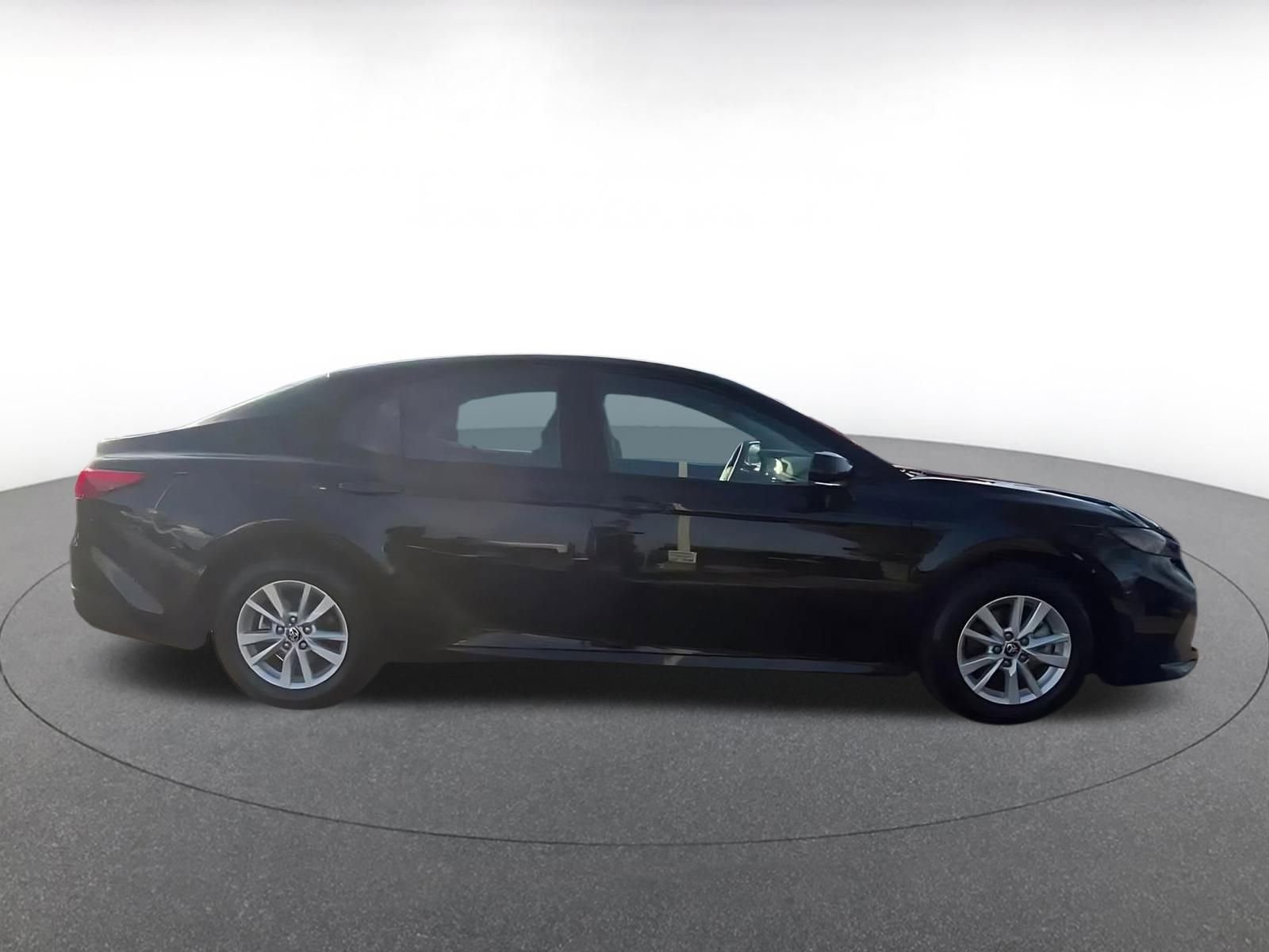 Thumbnail: 2025 Toyota Camry - 16