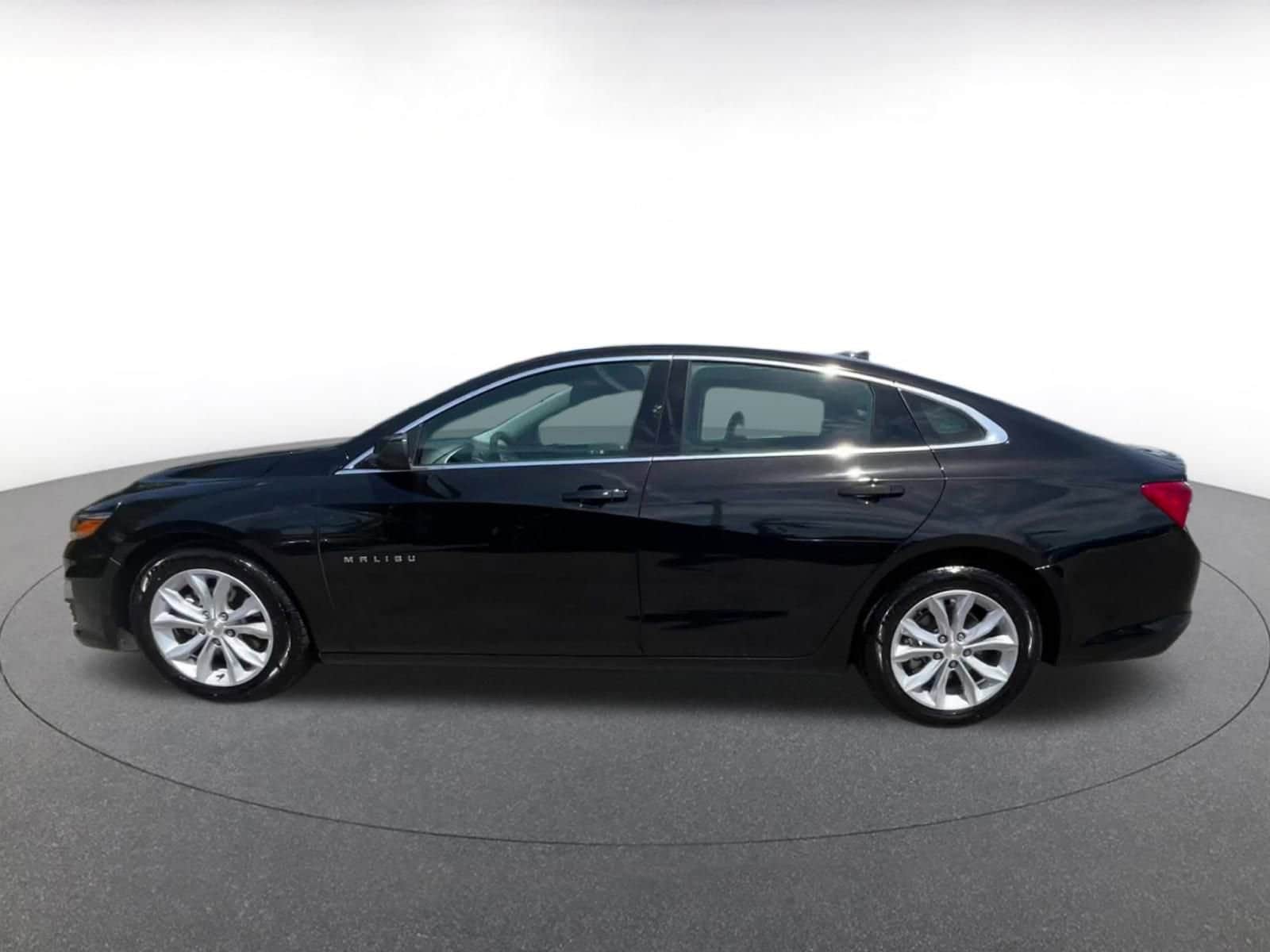 Thumbnail: 2024 Chevrolet Malibu - 7