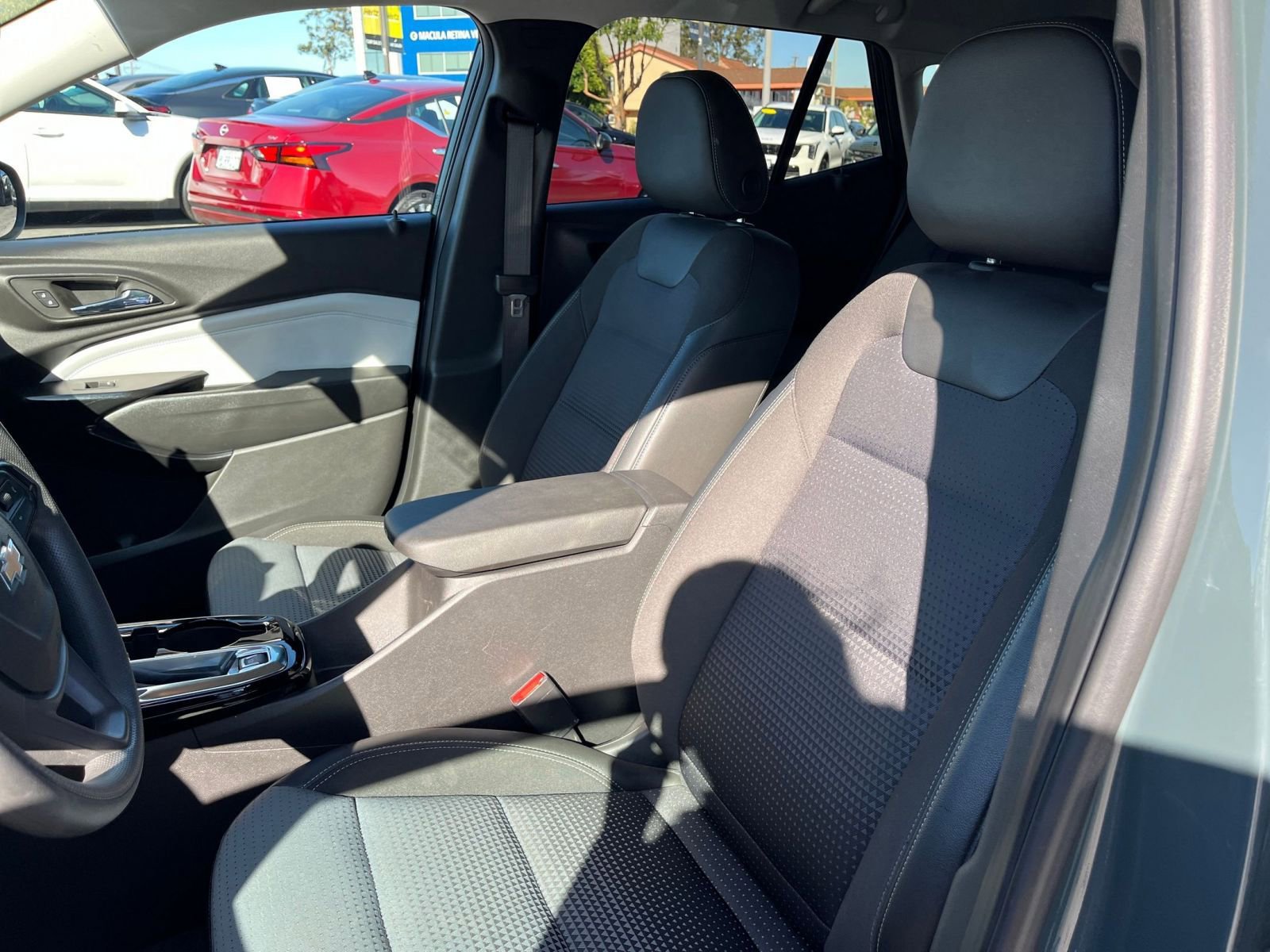 Thumbnail: 2025 Chevrolet Trax - 28