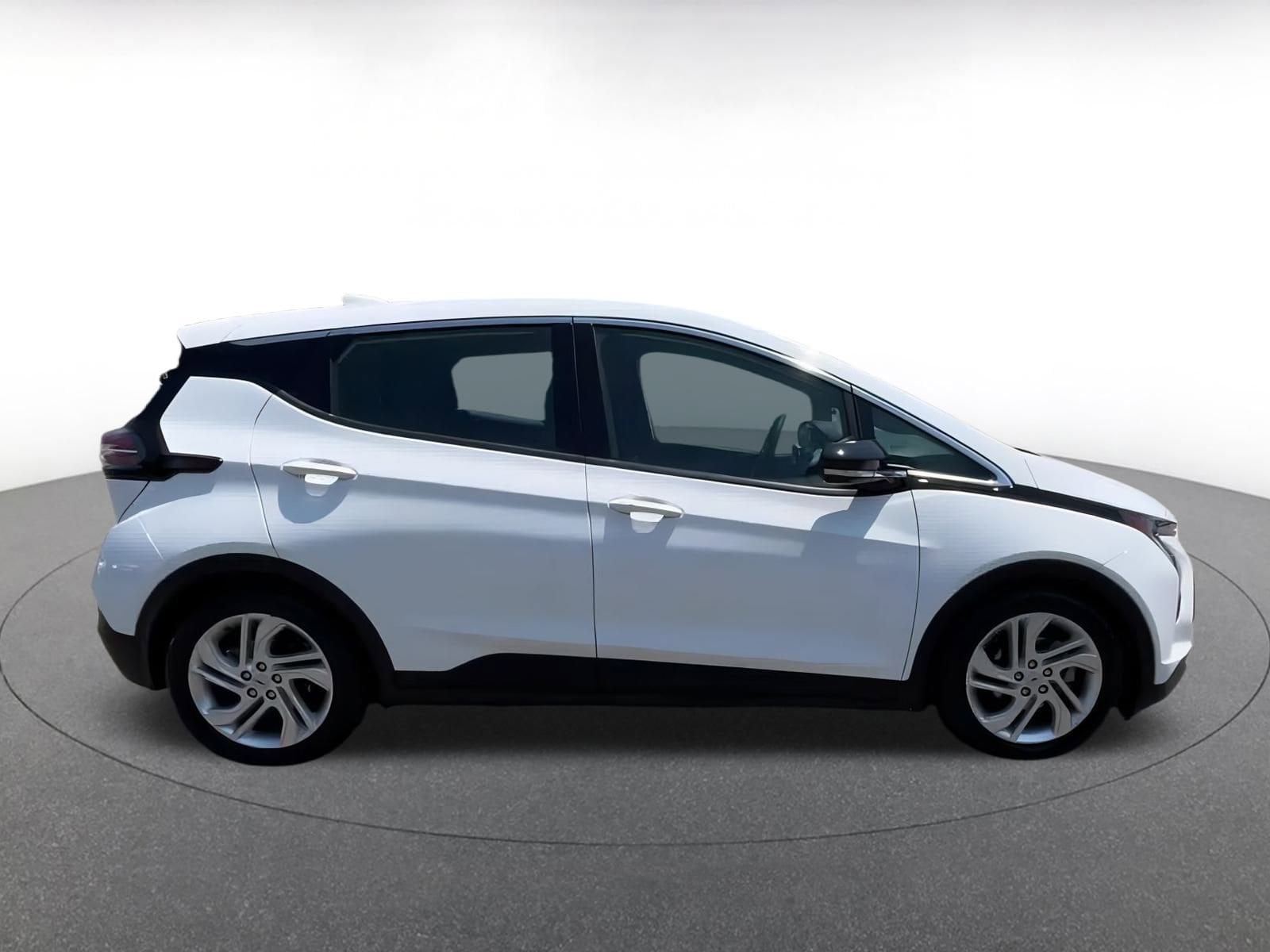 Thumbnail: 2023 Chevrolet Bolt EV - 13
