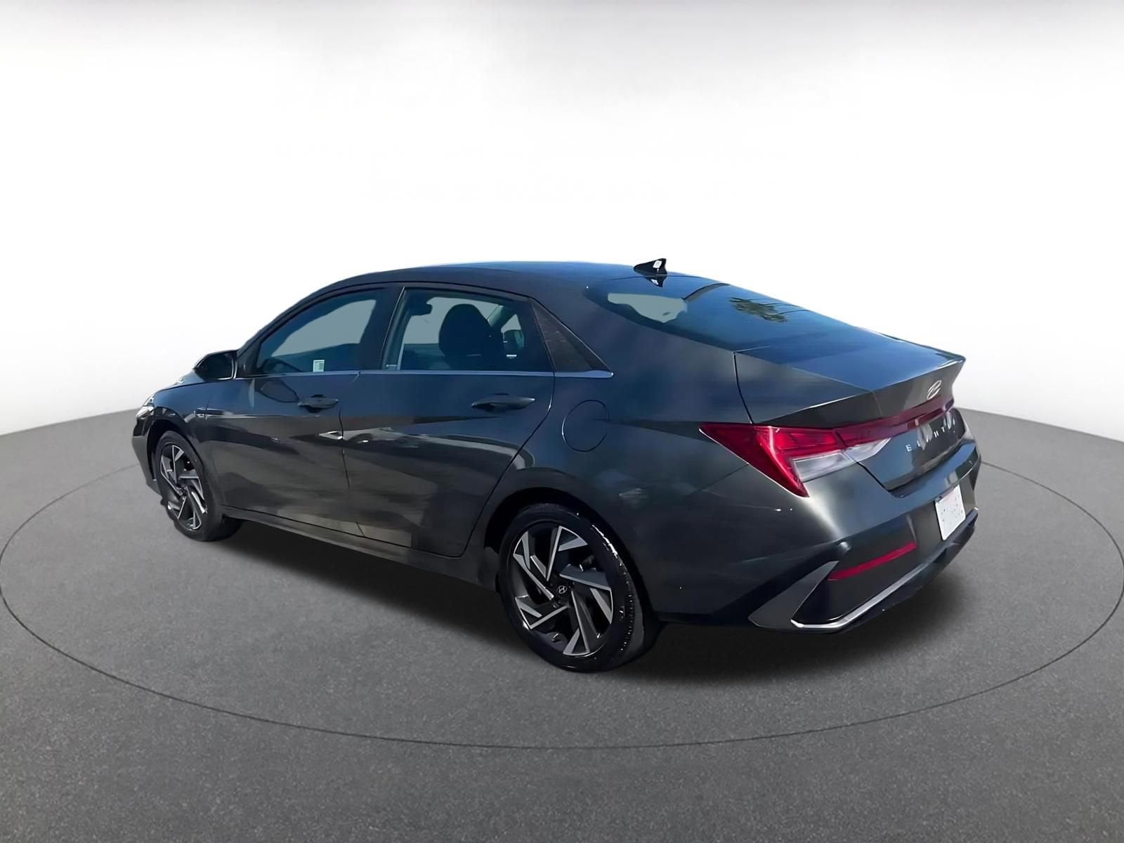 Thumbnail: 2025 Hyundai Elantra - 10