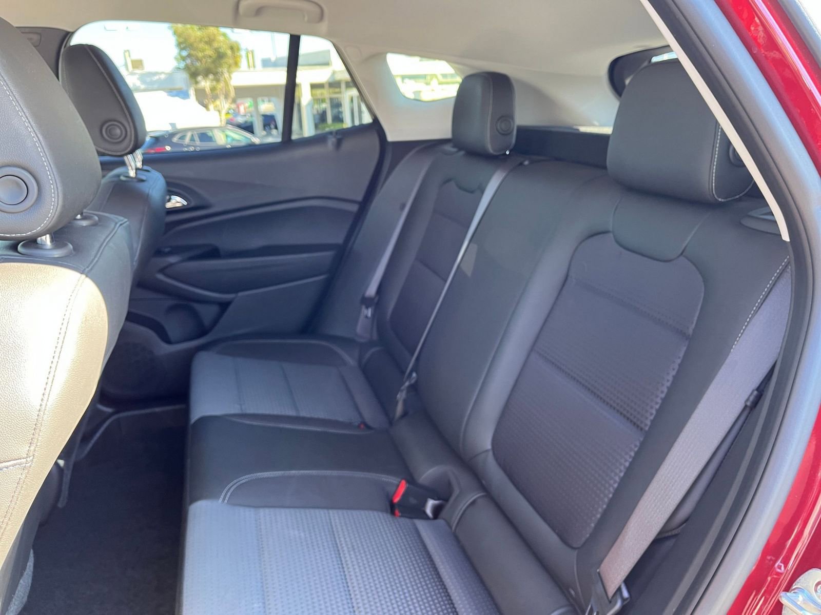 Thumbnail: 2025 Chevrolet Trax - 27