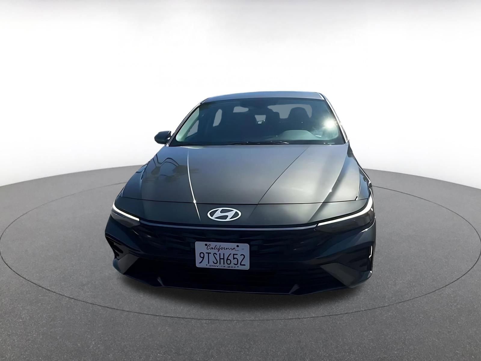 Thumbnail: 2025 Hyundai Elantra - 4