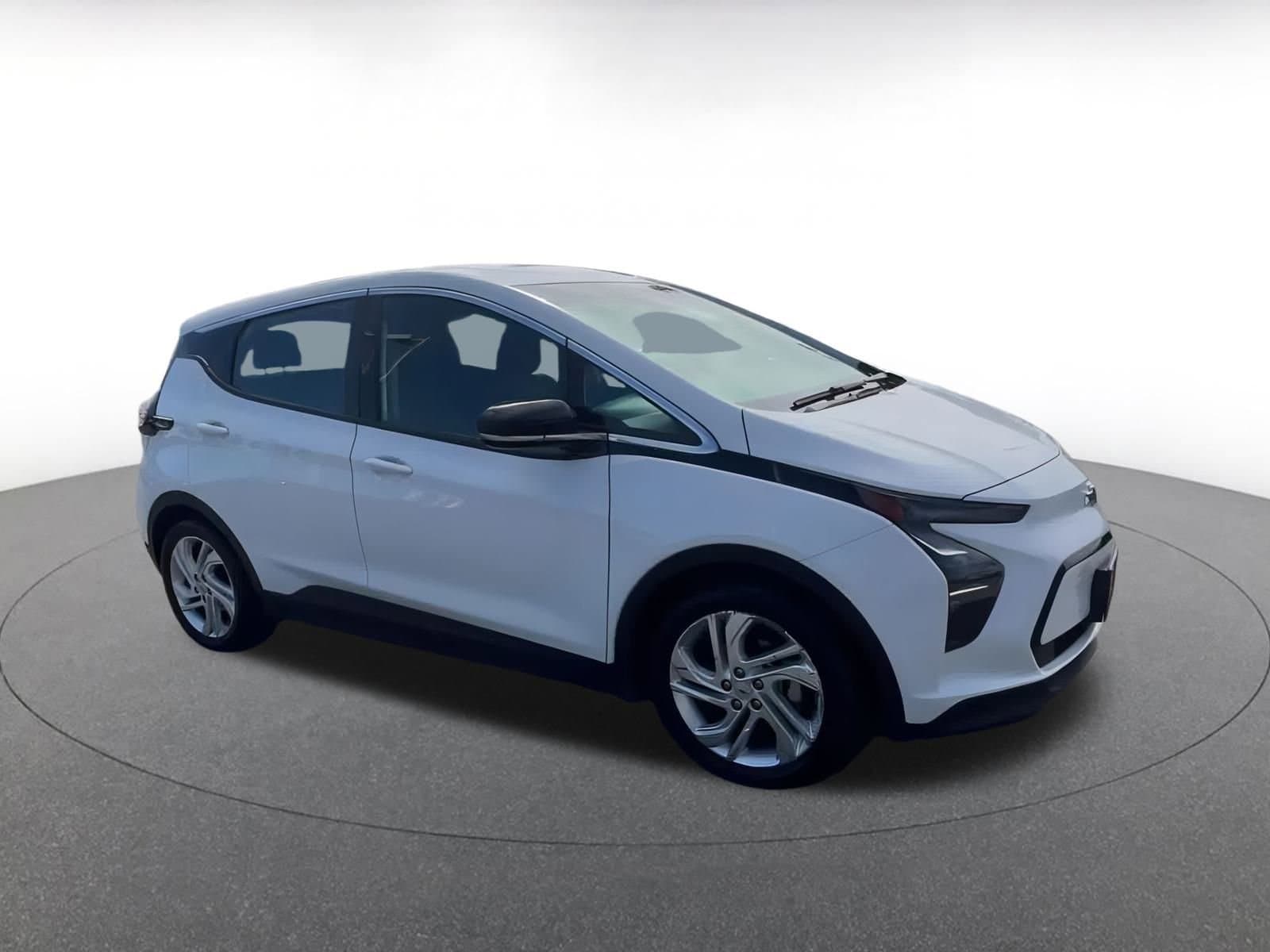 Thumbnail: 2023 Chevrolet Bolt EV - 2