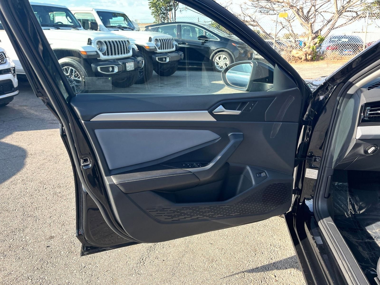 Thumbnail: 2025 Volkswagen Jetta - 20