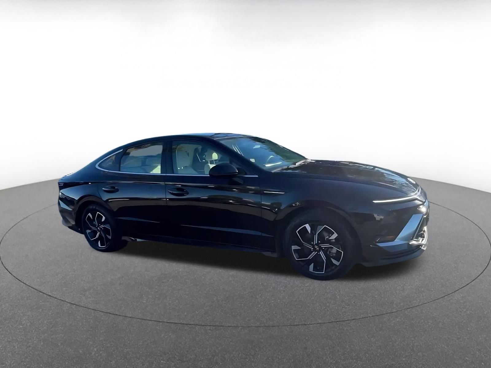 Thumbnail: 2025 Hyundai Sonata - 2