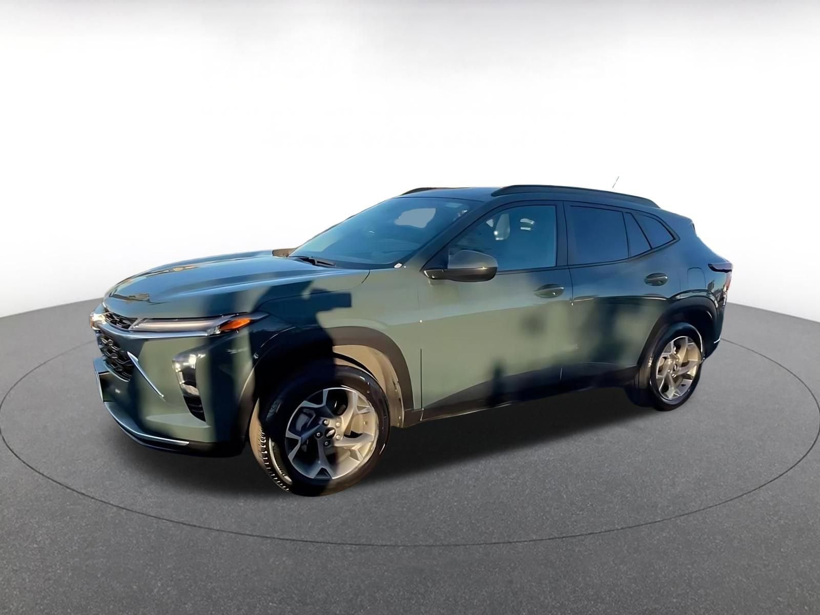 Thumbnail: 2025 Chevrolet Trax - 8