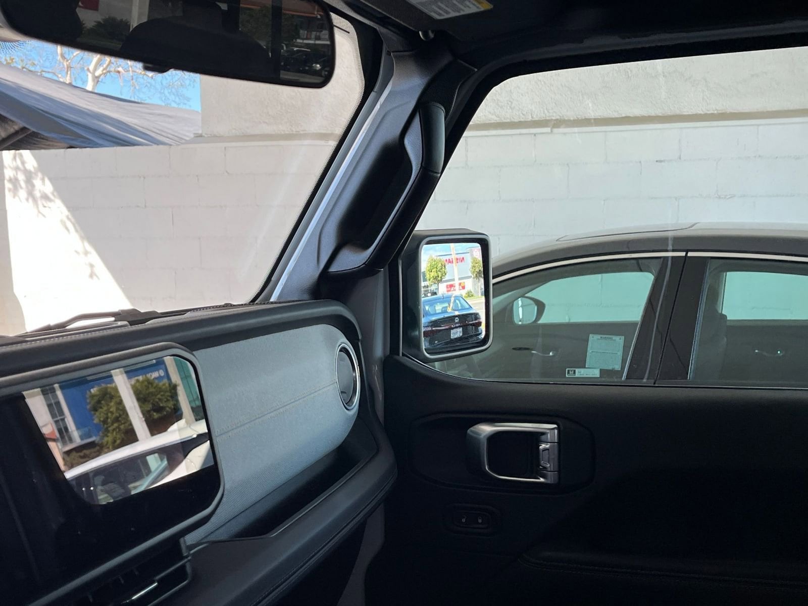 Thumbnail: 2025 Jeep Wrangler - 35