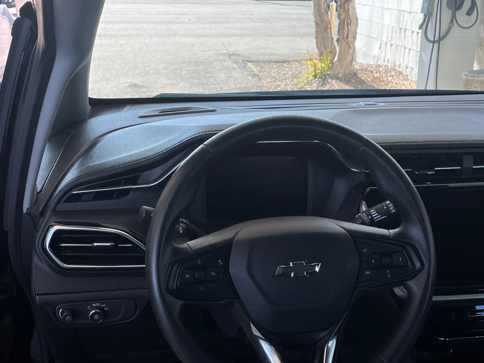 Thumbnail: 2023 Chevrolet Bolt EV - 33