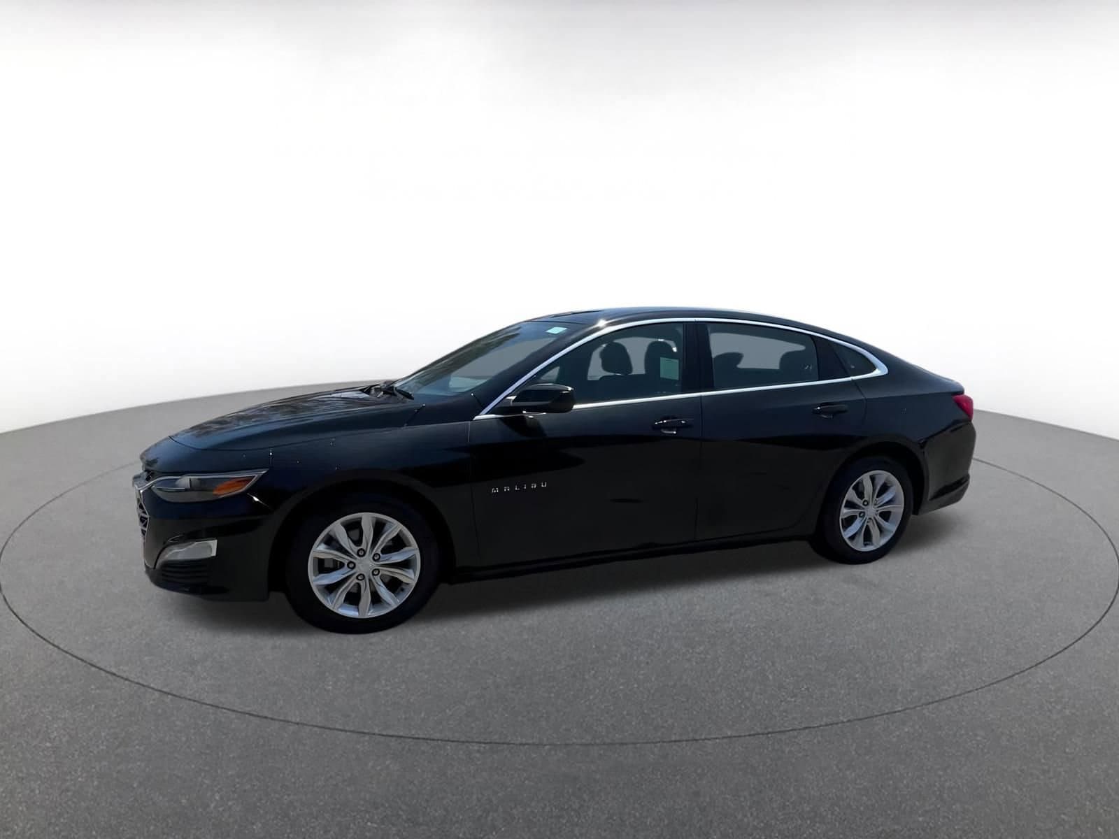 Thumbnail: 2023 Chevrolet Malibu - 6