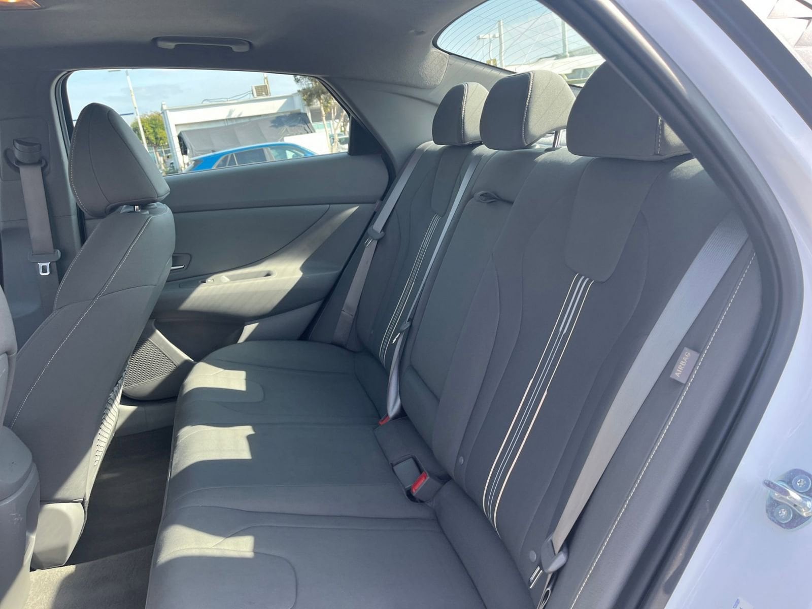 Thumbnail: 2025 Hyundai Elantra - 25