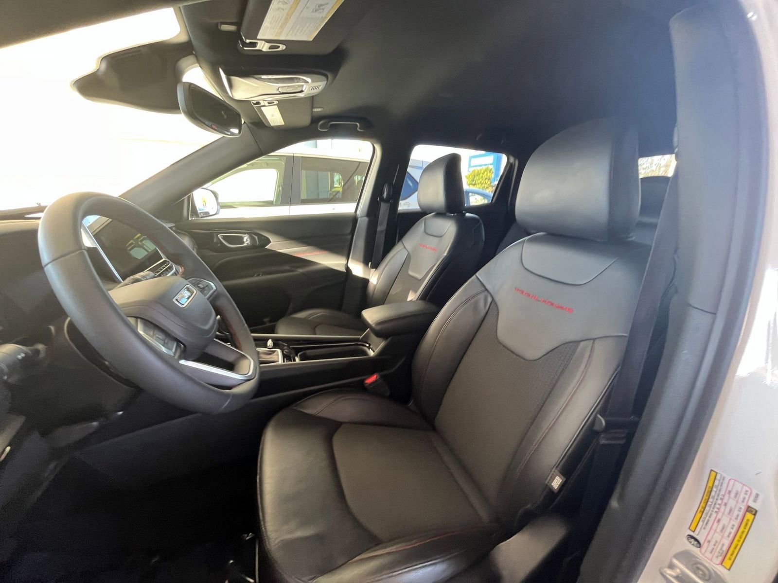 Thumbnail: 2025 Jeep Compass - 27