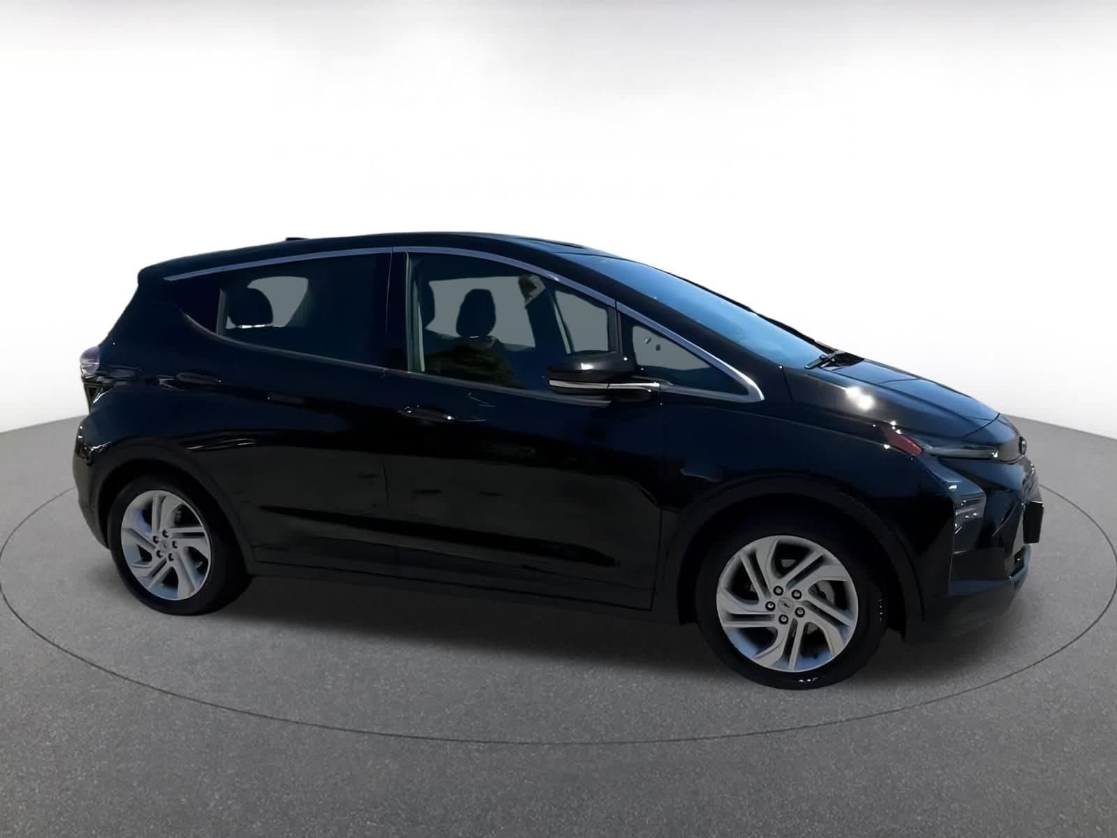 Thumbnail: 2023 Chevrolet Bolt EV - 13