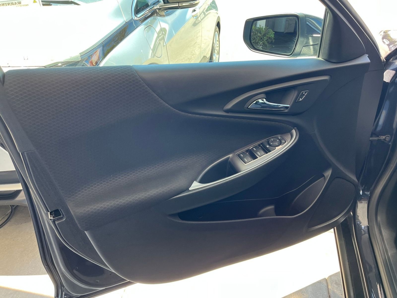 Thumbnail: 2023 Chevrolet Malibu - 16