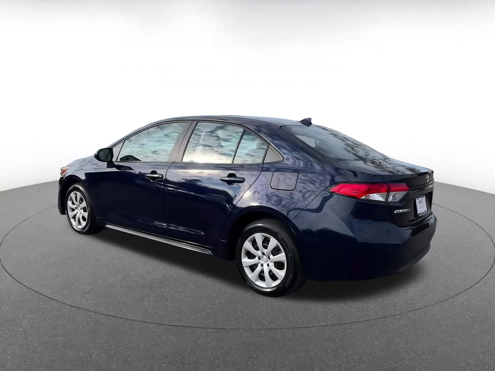 Thumbnail: 2025 Toyota Corolla - 10