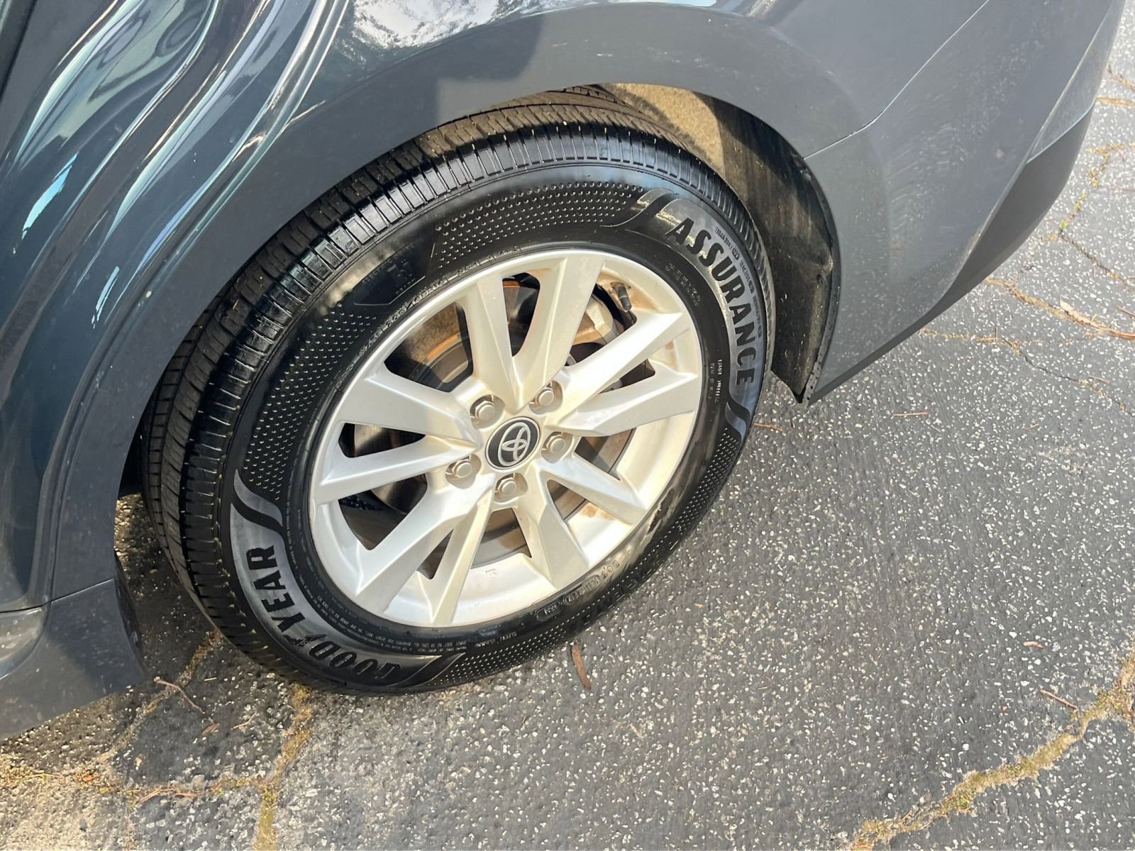 Thumbnail: 2025 Toyota Camry - 30