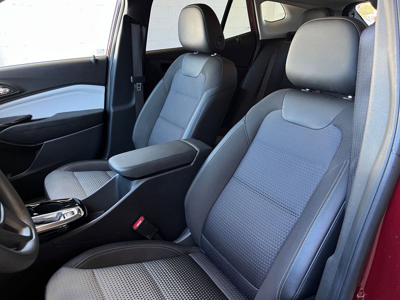 Thumbnail: 2025 Chevrolet Trax - 27