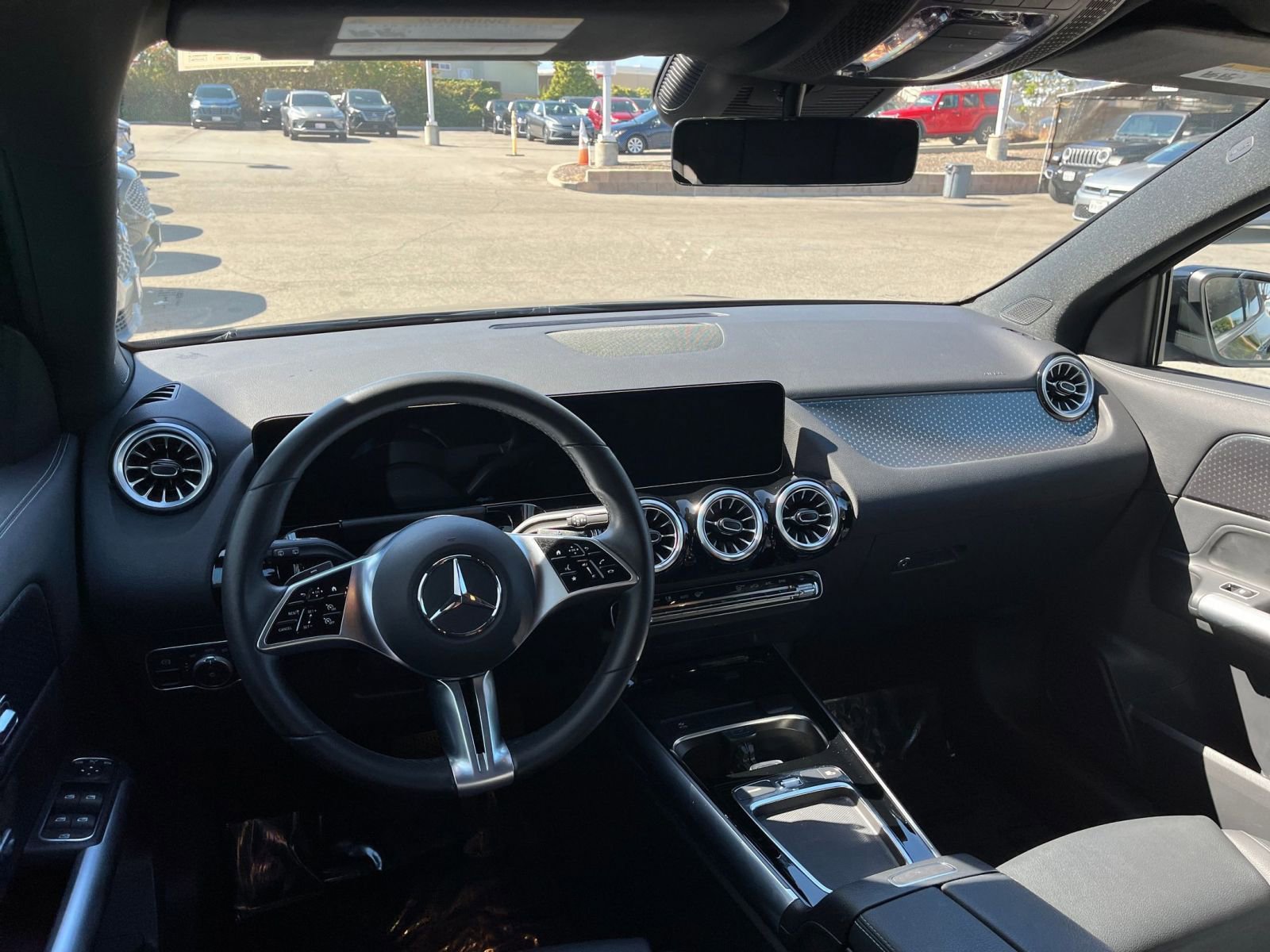 Thumbnail: 2025 Mercedes-Benz GLA - 33