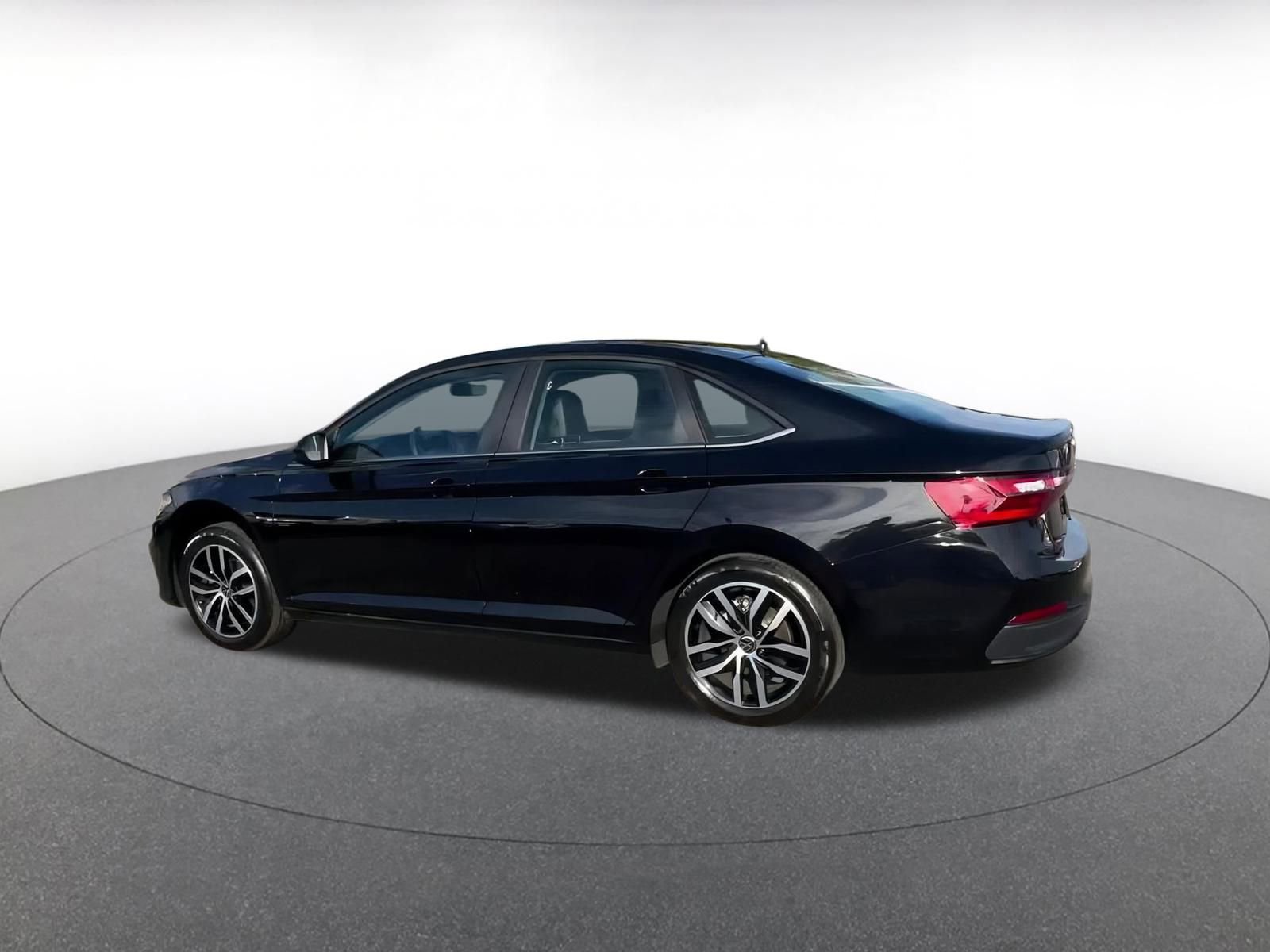 Thumbnail: 2025 Volkswagen Jetta - 10