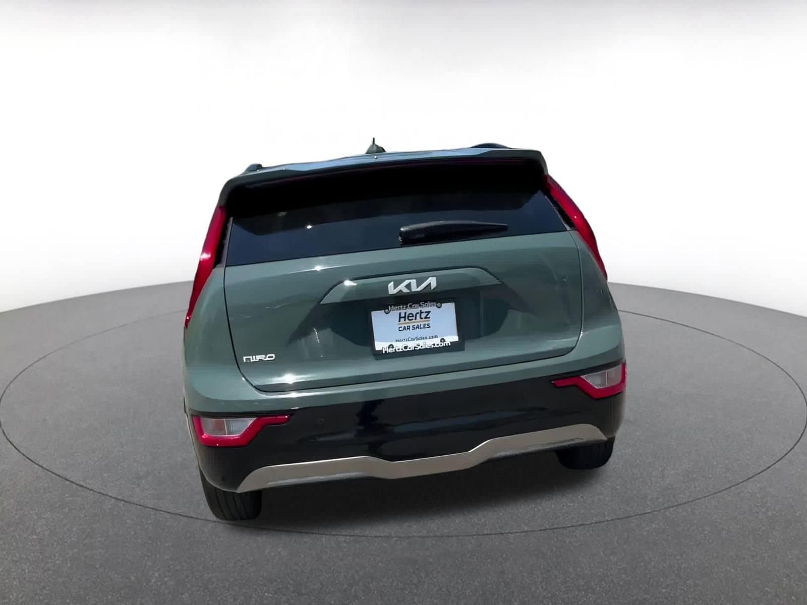 Thumbnail: 2023 Kia Niro - 10