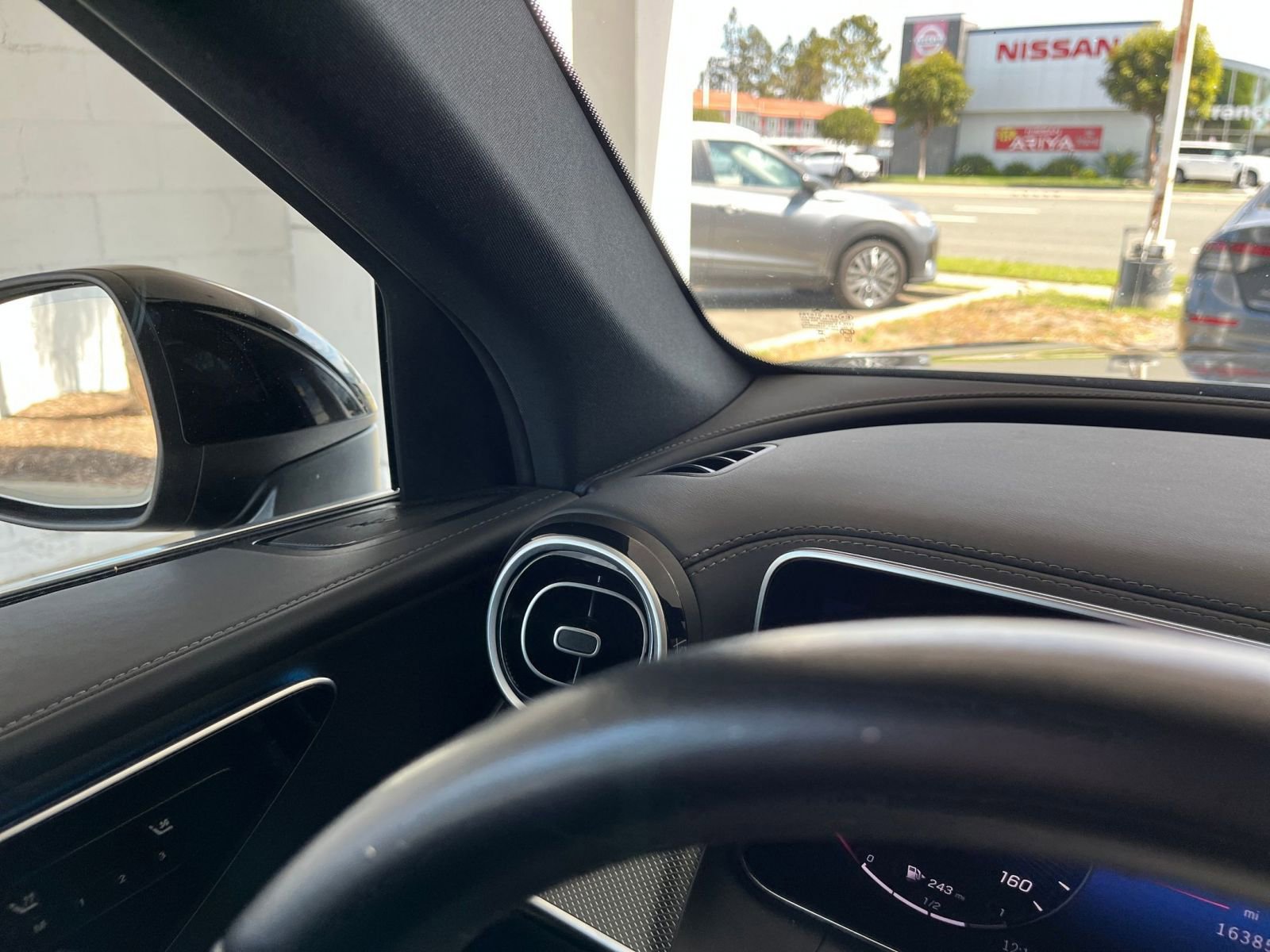 Thumbnail: 2024 Mercedes-Benz GLC - 34