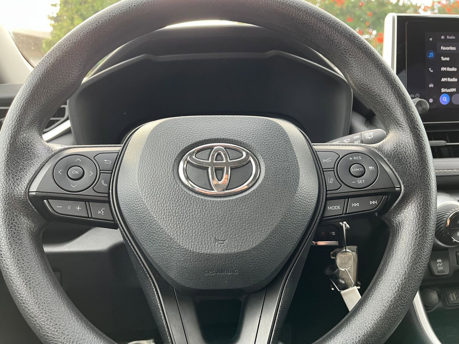 Thumbnail: 2025 Toyota RAV4 - 28