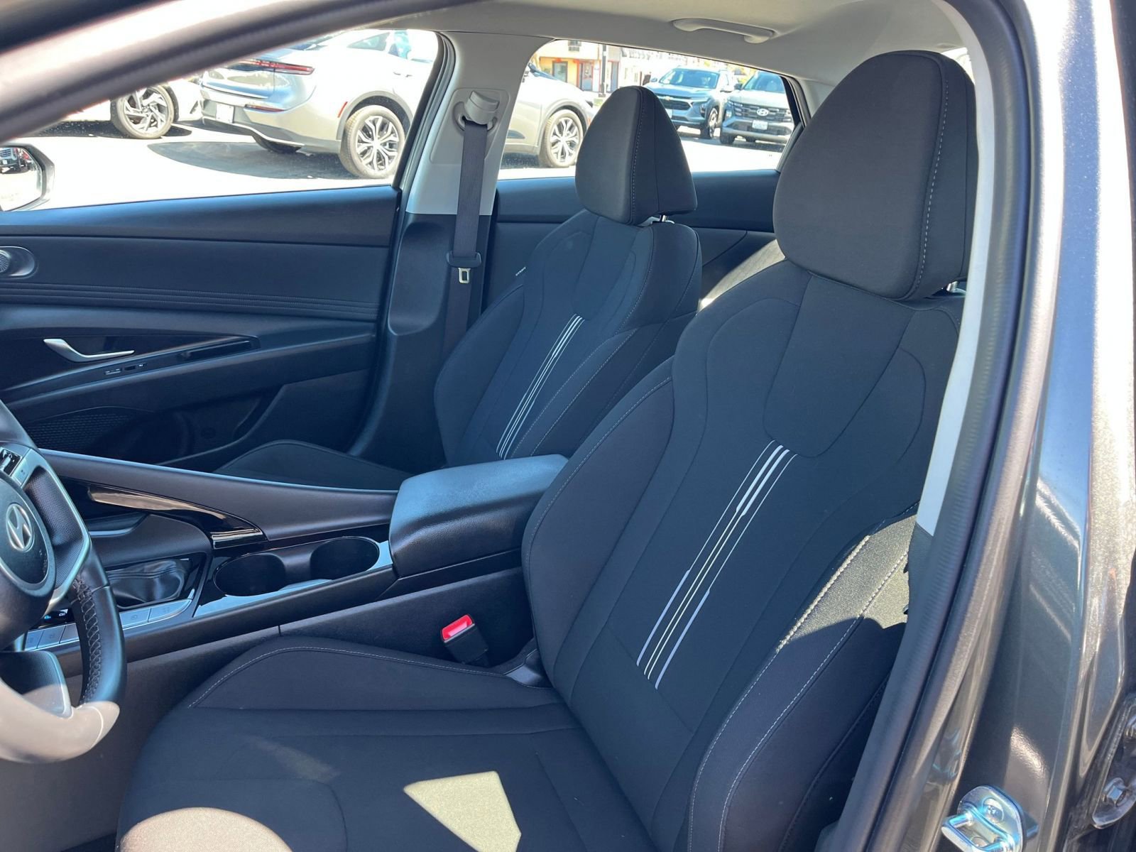 Thumbnail: 2025 Hyundai Elantra - 28