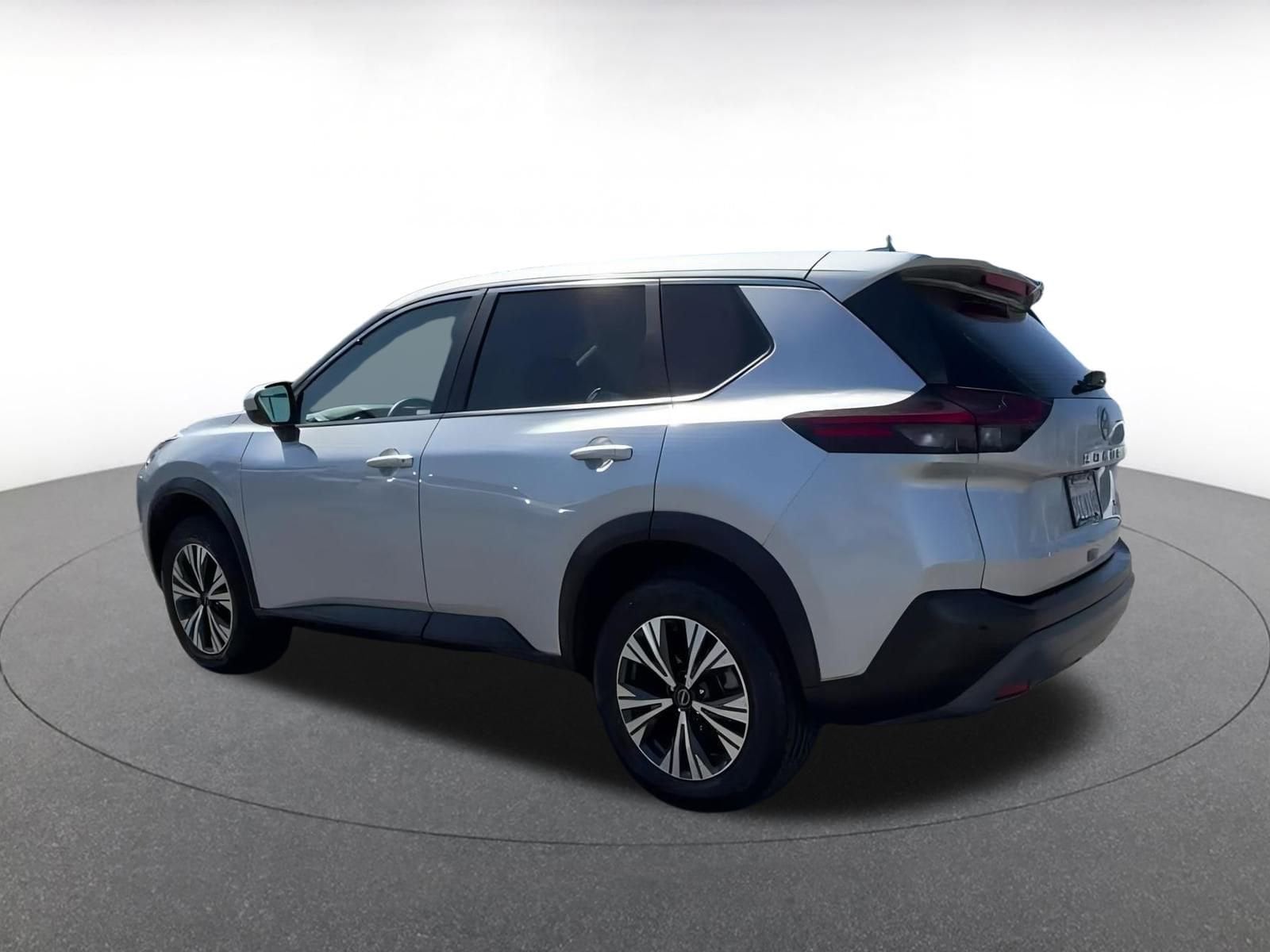 Thumbnail: 2023 Nissan Rogue - 8
