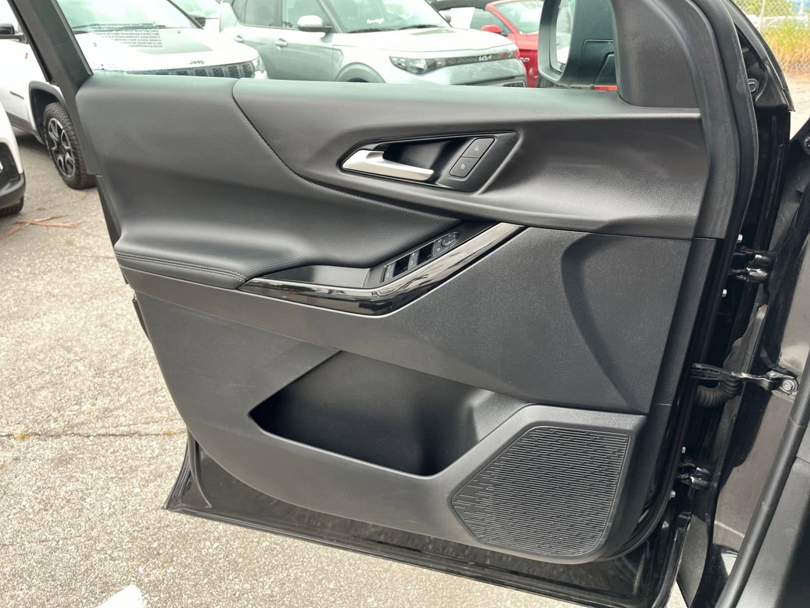 Thumbnail: 2025 Chevrolet Equinox - 18